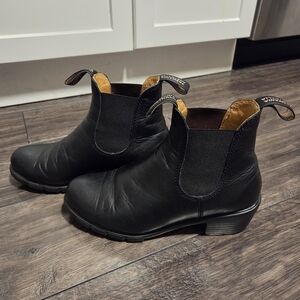BLUNDSTONE Black Leather Chelsea Heel Boots Size US 8